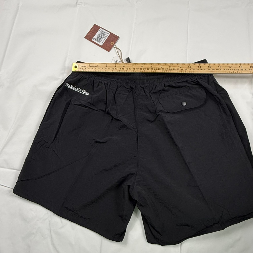 Mitchell & Ness Milwaukee Brewers Black Nylon Athletic Shorts Mens Large NWT - Picture 8 of 15